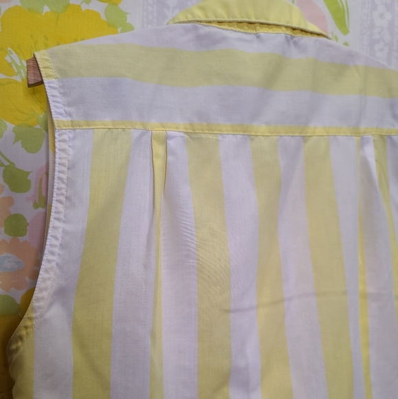 Vintage Lemon yellow vintage sleeveless button front top - Picture 7 of 9